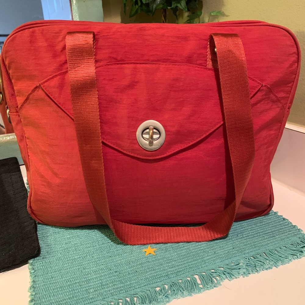 BAGGALLINI TOTE